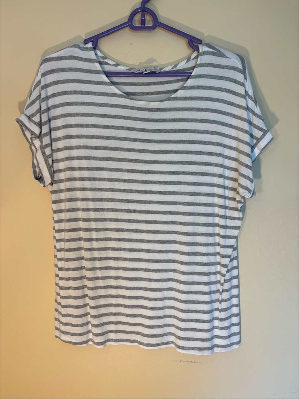 Green Envelope Women's Striped Short Sleeve Tee - White & Gray